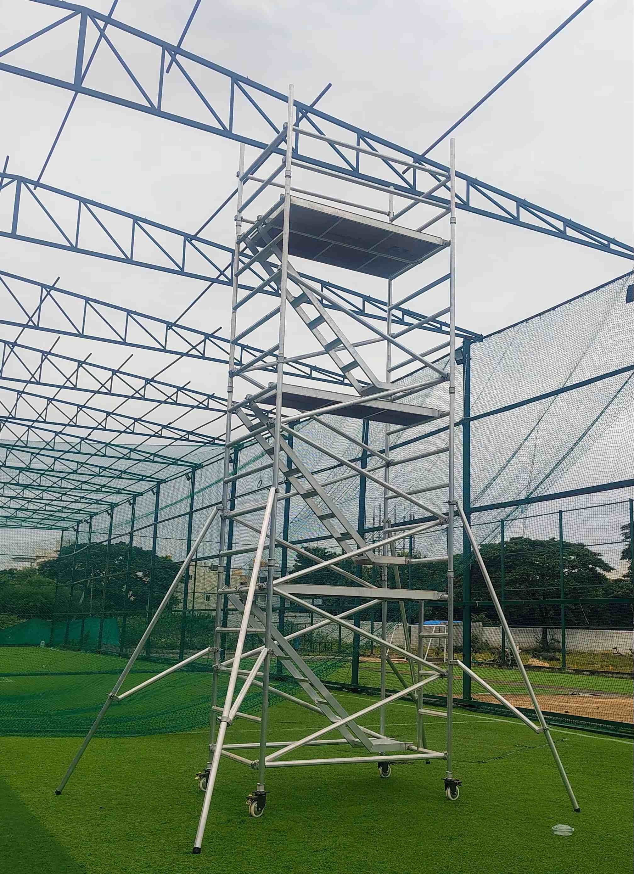 Andamio de 5,68 m para fijaci&oacute;n del techo de la carpa para eventos(1).jpg