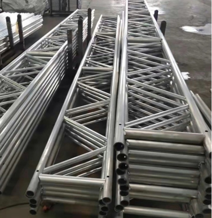 Armaz&oacute;n de escalera de aluminio sin dise&ntilde;o de conexi&oacute;n de espita y dise&ntilde;o de conexi&oacute;n de perno.jpg